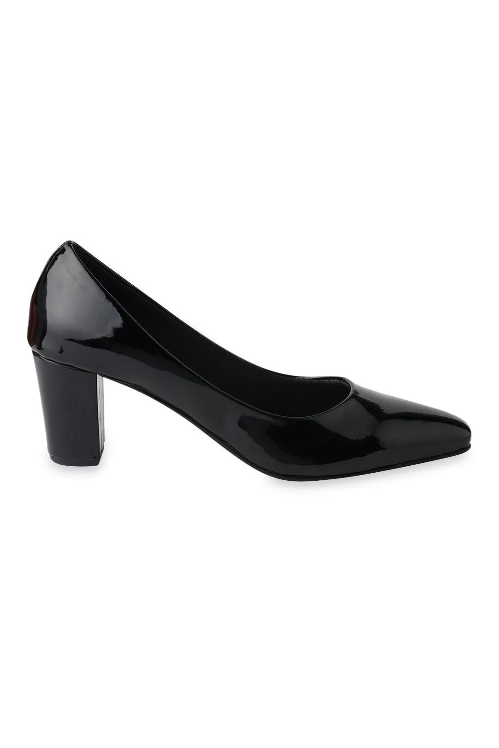 SOLES Classic Black Closed-Toe Shoes