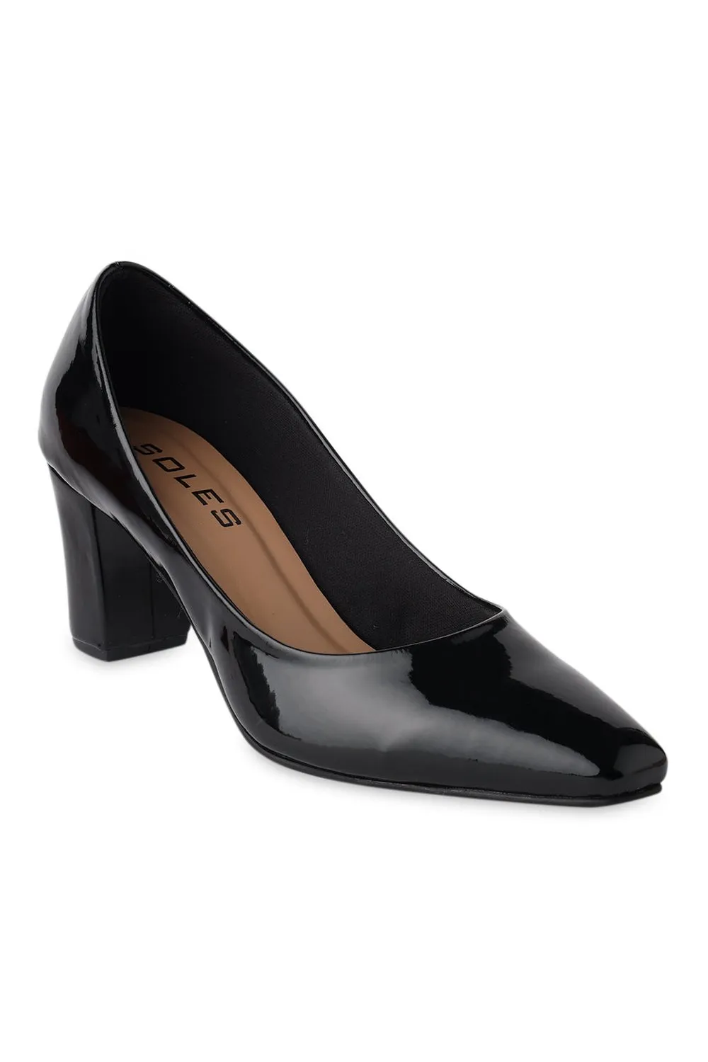 SOLES Classic Black Closed-Toe Shoes